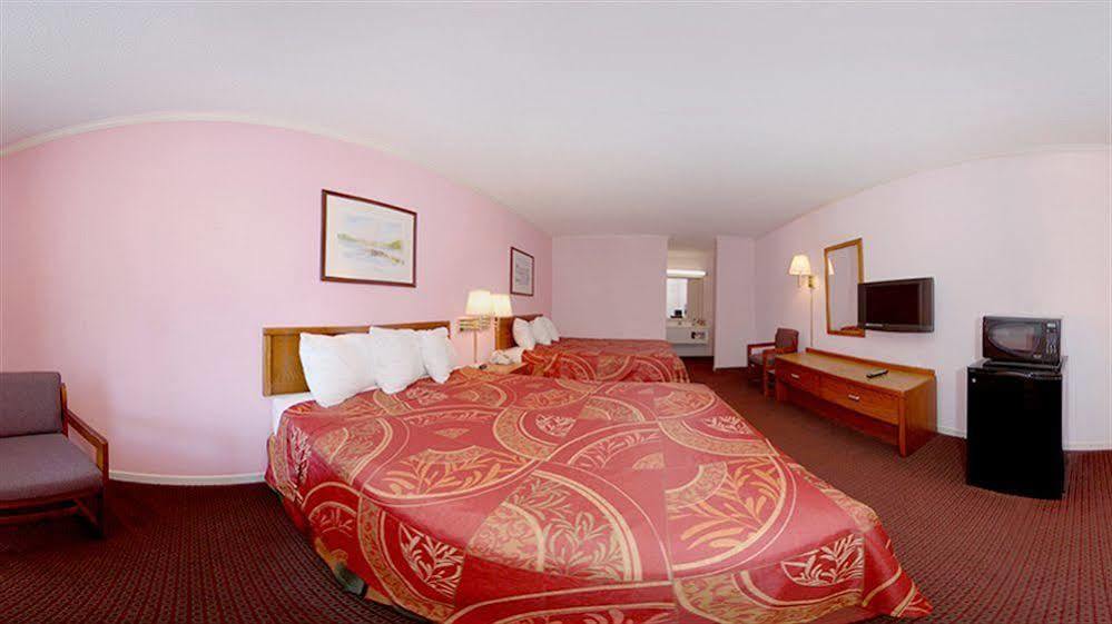 Days Inn By Wyndham Summerton מראה חיצוני תמונה